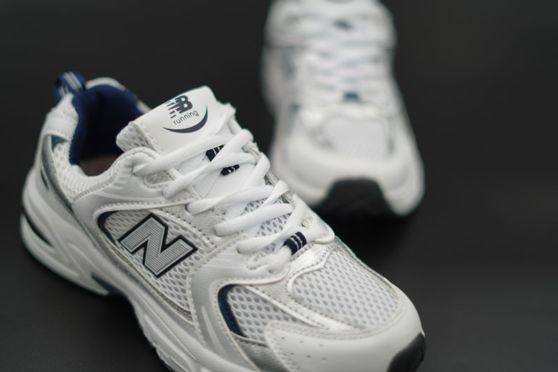 skyshoes-nb530-white-navy03