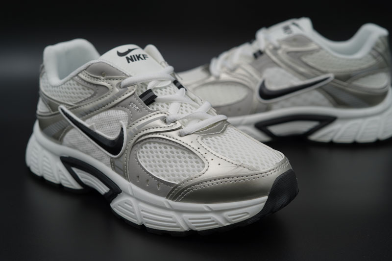 skyshoes-nike-v5k-rnr-white-silve02r