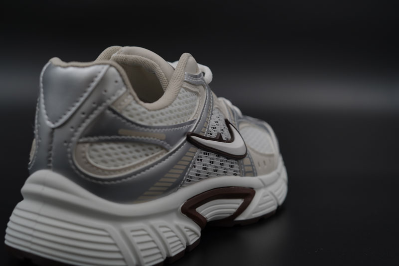 skyshoes-v5k-rnr-white-brown-sneaker03
